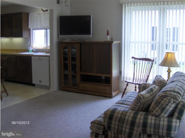 11 Dunstable Road Southampton, NJ 08088 - Photo 11 of 20 Family Room