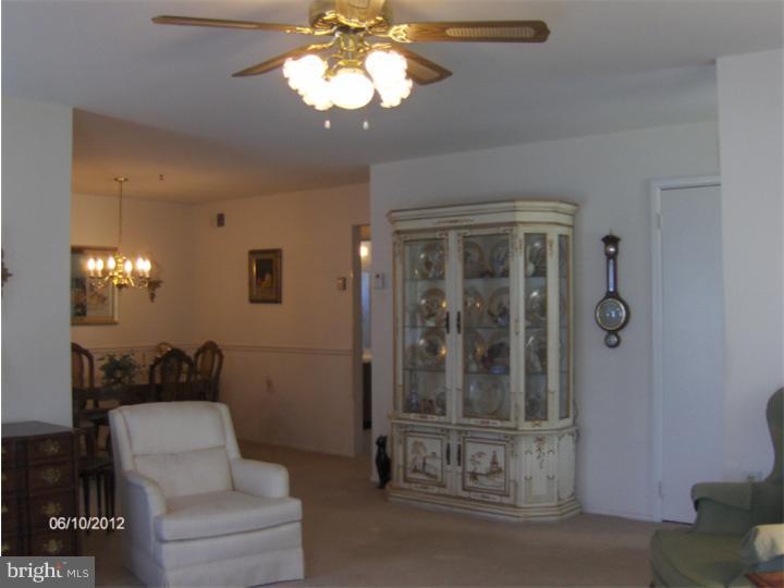 11 Dunstable Road Southampton, NJ 08088 - Photo 8 of 20 Living Room