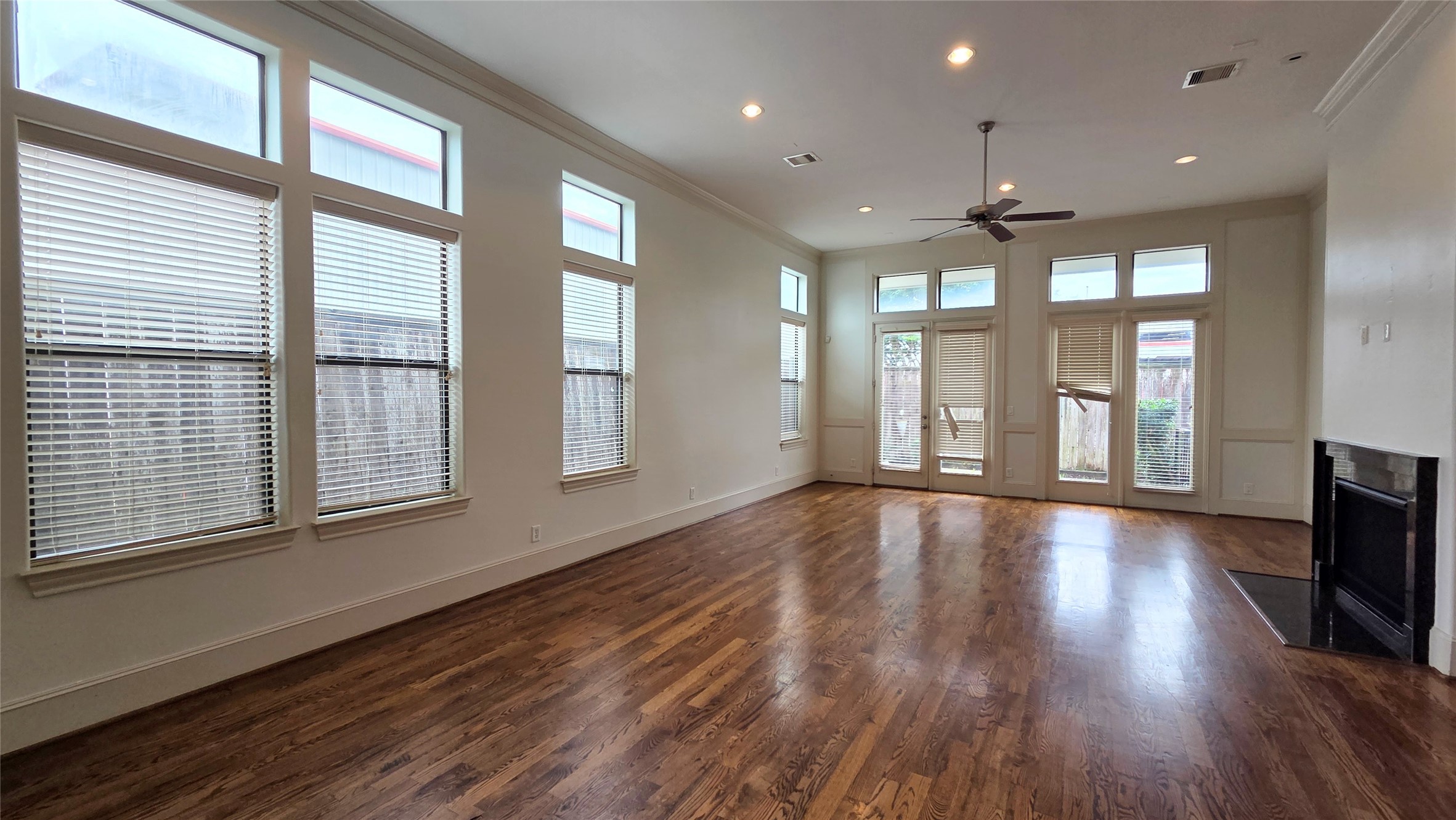 5321 Inker Street Houston, TX 77007 - Photo 8 of 20