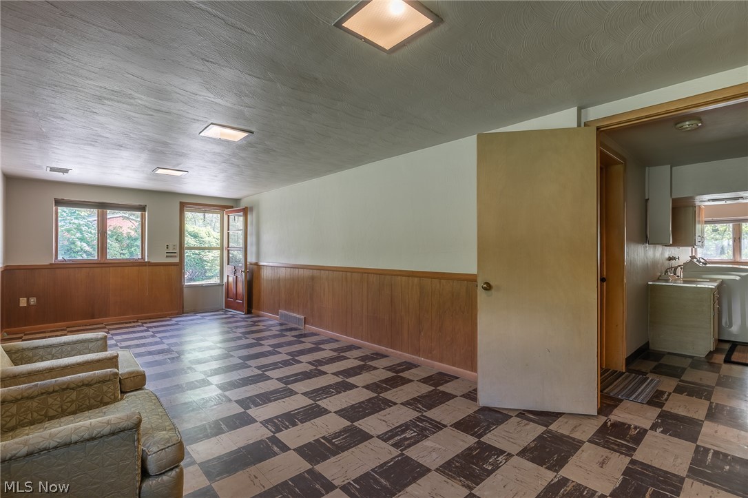 3142 Kersdale Road Pepper Pike, OH 44124 - Photo 11 of 23 Gallery Image 11