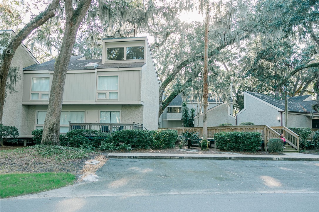 409 Fairway Villas St. Simons Island, GA 31522 - Photo 2 of 32