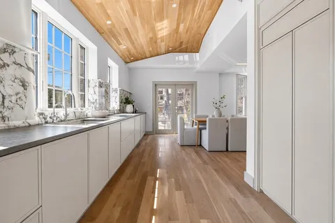 $2,349,000 | 92 Sewall Avenue, Unit 2C, Brookline, MA 02446