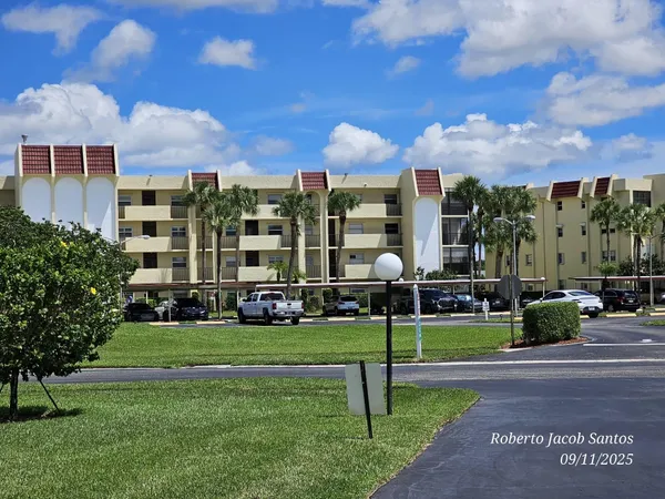 $1,925 | 23305 Barwood Lane North, Unit 207, Boca Raton, FL 33428