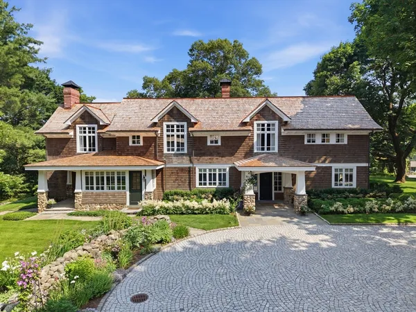 $7,250,000 | 819 Monument Street, Concord, MA 01742