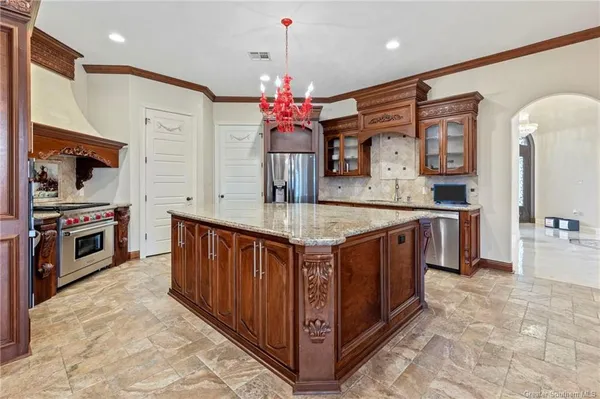 $1,049,000 | 5627 Lutte Tigre Lane, Lake Charles, LA 70605