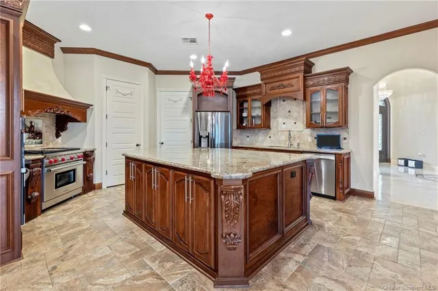 $1,069,000 | 5627 Lutte Tigre Lane, Lake Charles, LA 70605