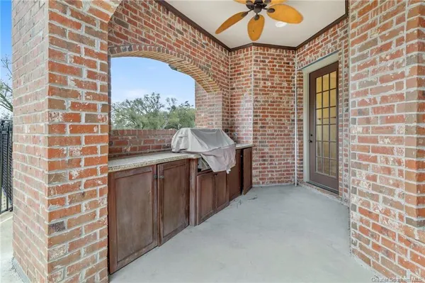 $1,049,000 | 5627 Lutte Tigre Lane, Lake Charles, LA 70605