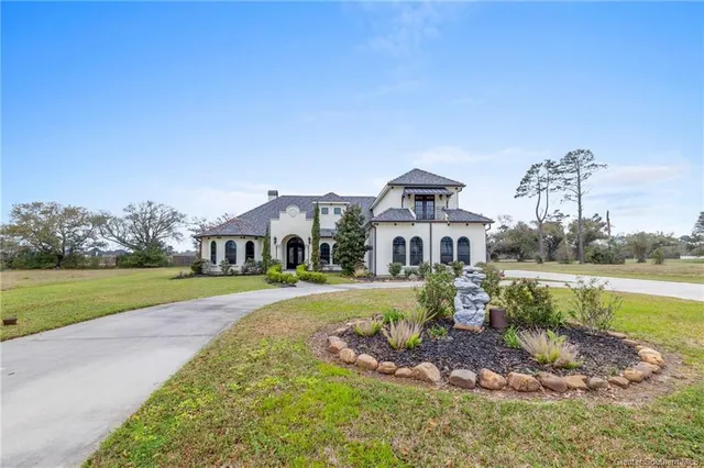 $1,069,000 | 5627 Lutte Tigre Lane, Lake Charles, LA 70605