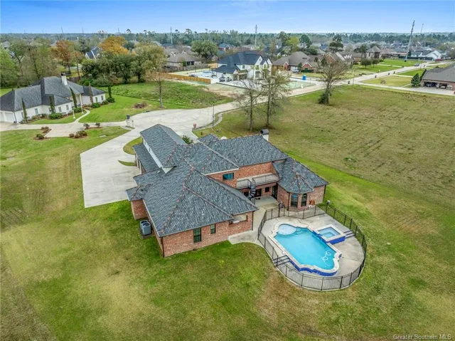 $1,069,000 | 5627 Lutte Tigre Lane, Lake Charles, LA 70605