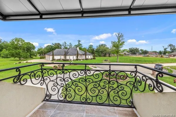 $1,049,000 | 5627 Lutte Tigre Lane, Lake Charles, LA 70605
