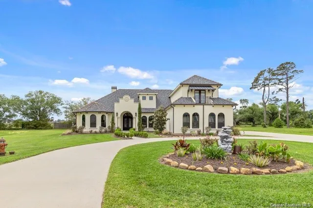 $1,069,000 | 5627 Lutte Tigre Lane, Lake Charles, LA 70605