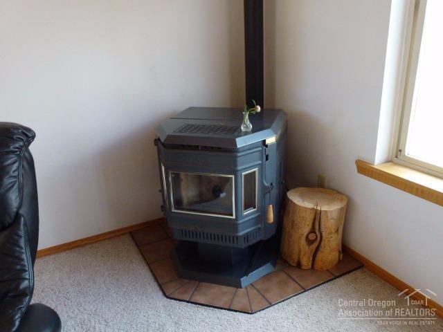 64825 McGrath Road Bend, OR 97701 - Photo 9 of 25 Whitfield Pellet Stove in Great room. W