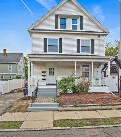 $2,450 | 15 West Water Street, Unit 2, Wakefield, MA 01880