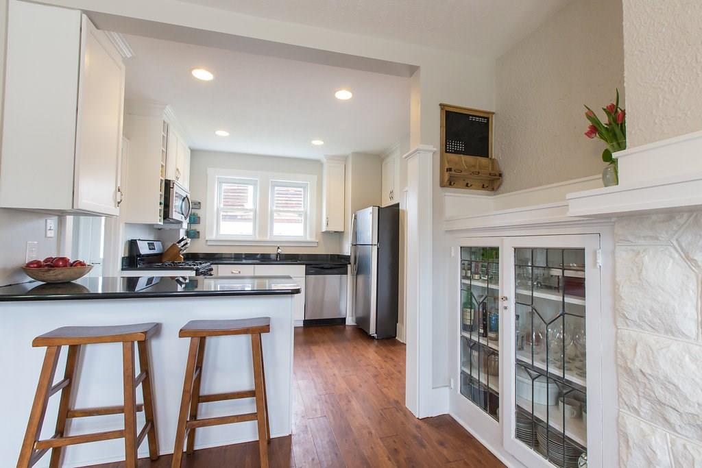 143 Beverly Road Mt. Lebanon, PA 15216 - Photo 7 of 18 Gallery Image 7