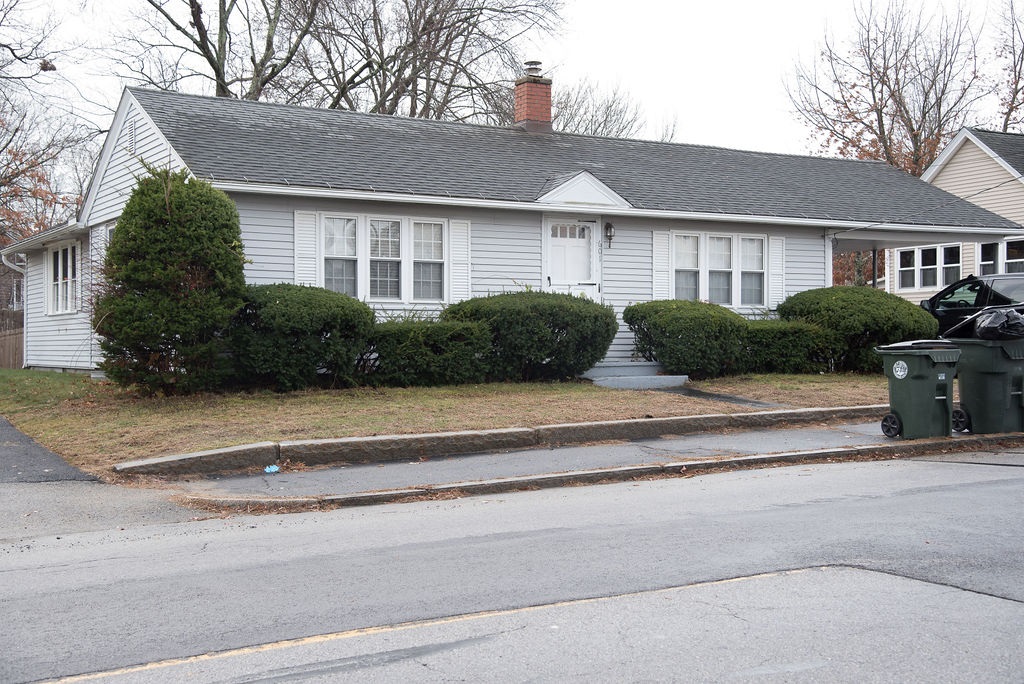 601 Cilley Road Manchester, NH 03103 - Photo 1 of 39
