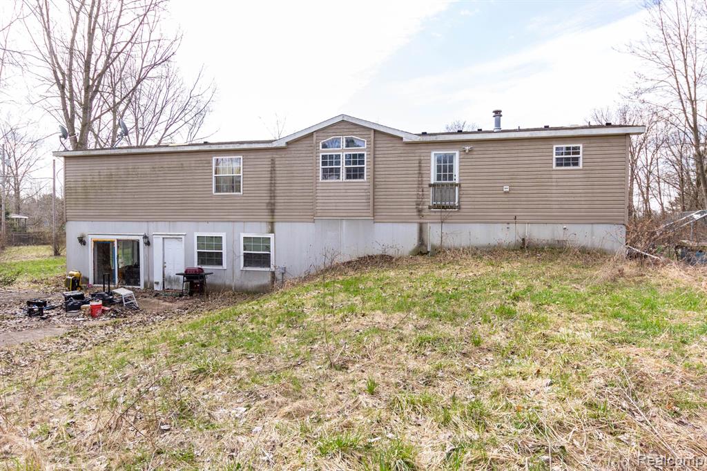 6463 Center Road Linden, MI 48451 - Photo 25 of 28