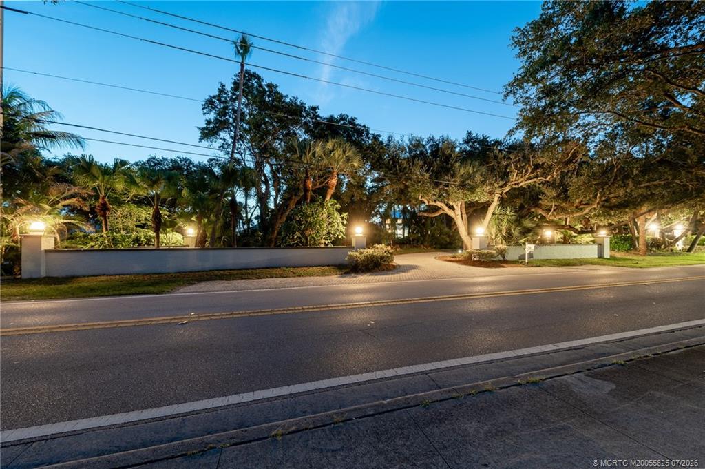114 North Sewalls Point Road Stuart, FL 34996 - Photo 2 of 116
