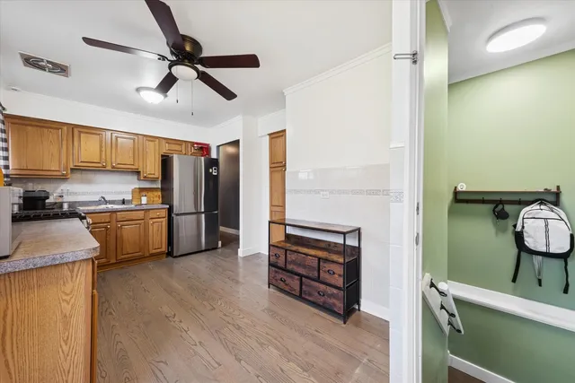 $324,900 | 1119 Newcastle Avenue, Westchester, IL 60154