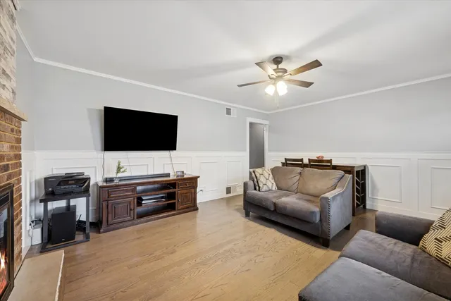 $324,900 | 1119 Newcastle Avenue, Westchester, IL 60154