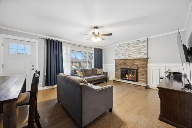 $324,900 | 1119 Newcastle Avenue, Westchester, IL 60154