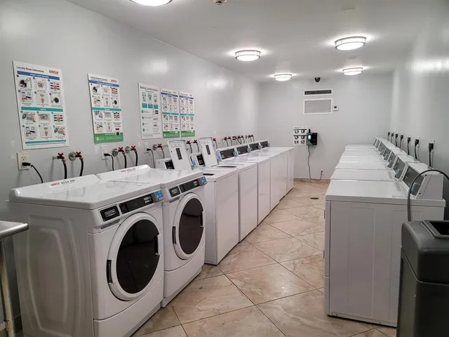 $169,000 | 4222 Inverrary Boulevard, Unit 4609, Lauderhill, FL 33319