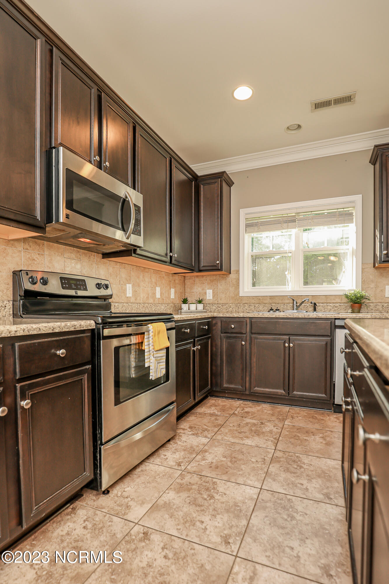 404 Peppermint Drive Hubert, NC 28539 - Photo 15 of 41 404 Peppermint-28