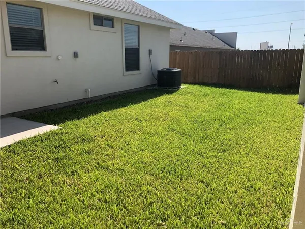 $990 | 1402 Coyote Hills, Unit 4, Edinburg, TX 78541