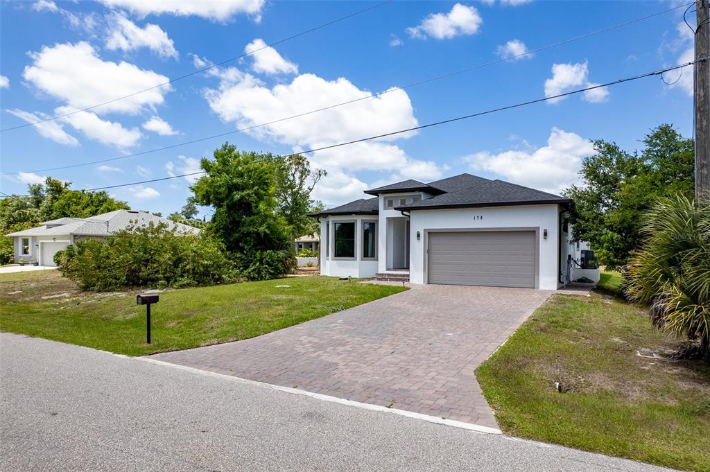 178 Lime Tree Park Rotonda West, FL 33947 - Photo 4 of 36