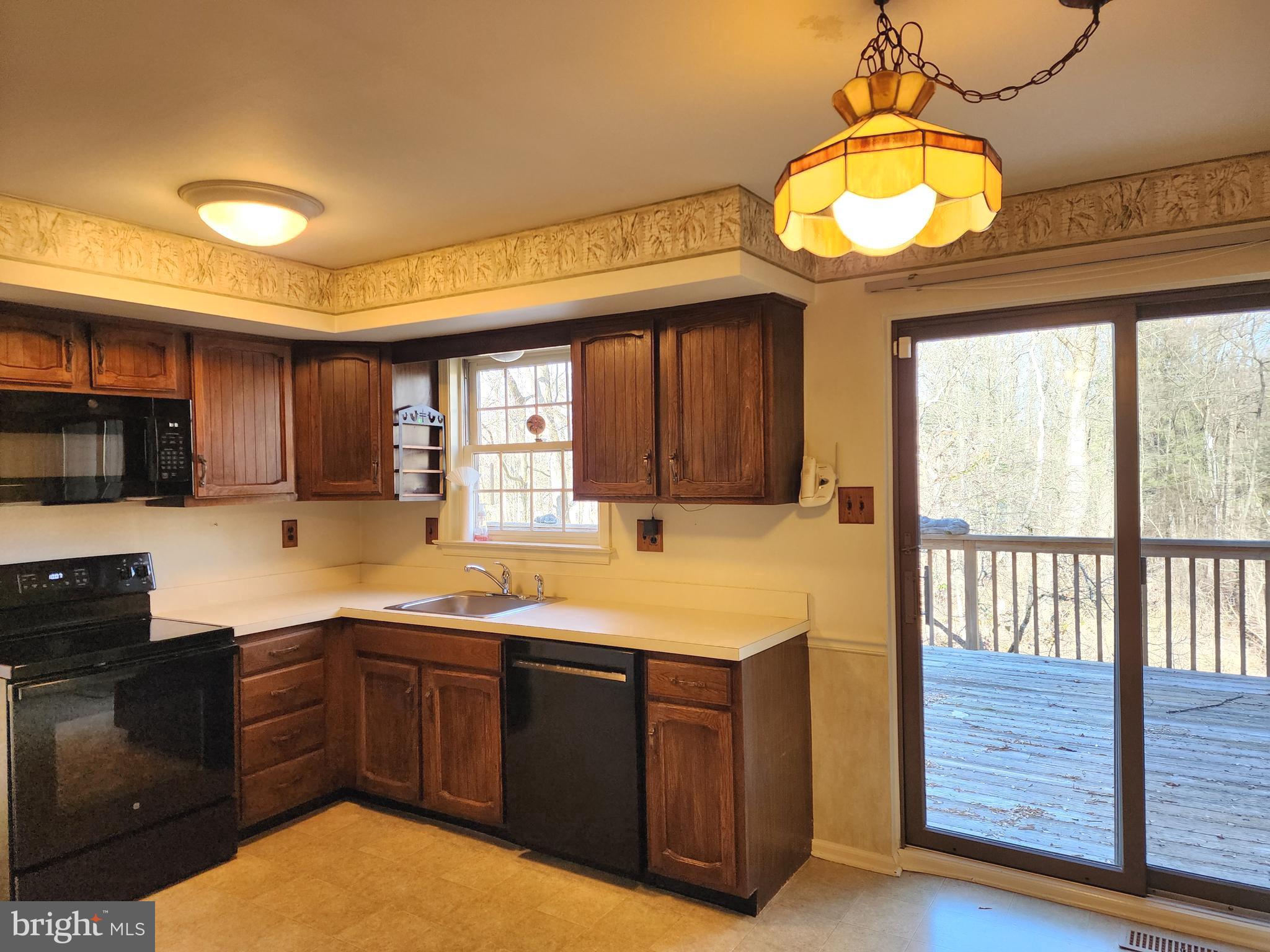 613 Brainerd Place Exton, PA 19341 - Photo 10 of 26 Gallery Image 10