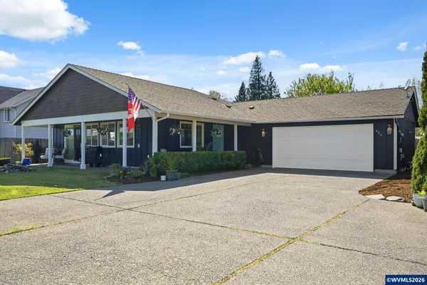 $469,900 | 624 North Pershing Street, Mount Angel, OR 97362