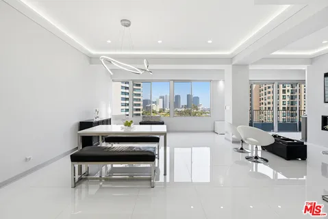 $950,000 | 10501 Wilshire Boulevard, Unit 1007, Los Angeles, CA 90024
