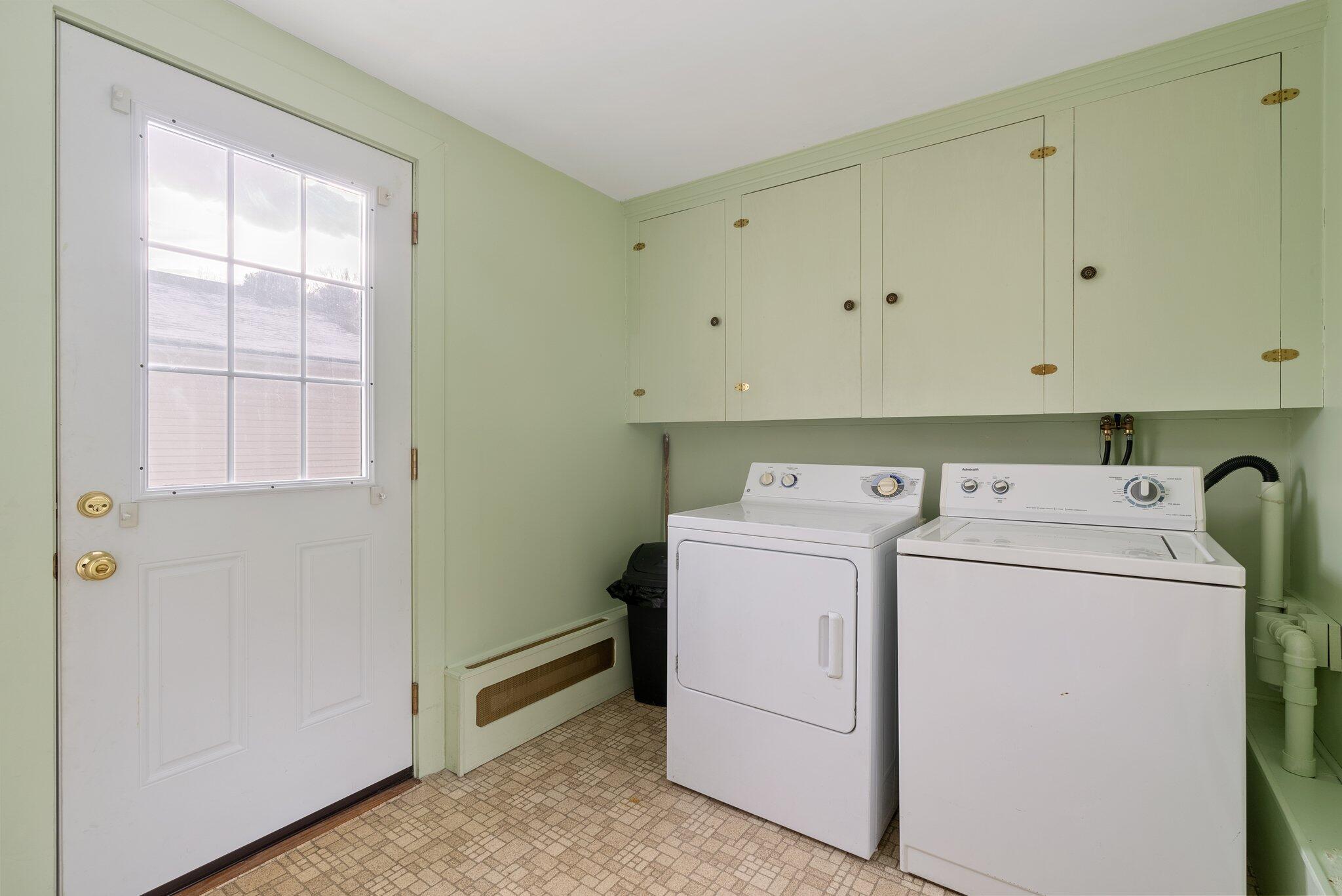 545 Riverside Drive Auburn, ME 04210 - Photo 39 of 46 Laundry/Mudroom
