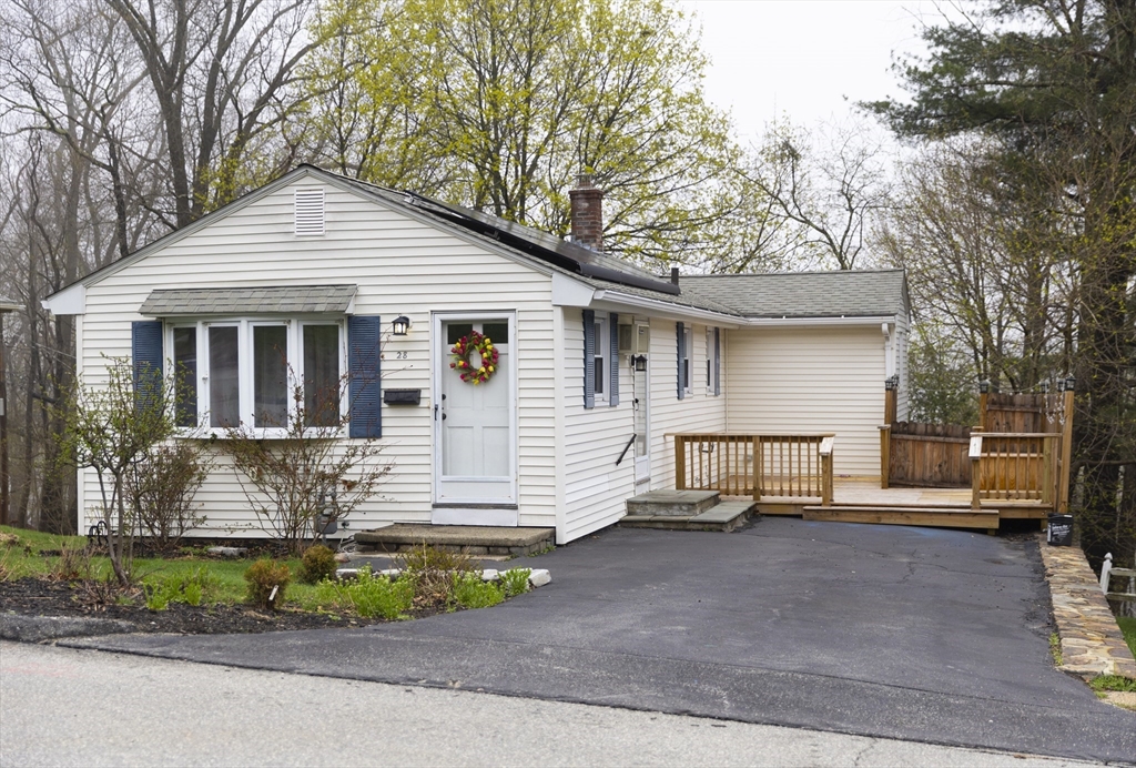 28 Gordon Street Worcester, MA 01604 - Photo 3 of 29