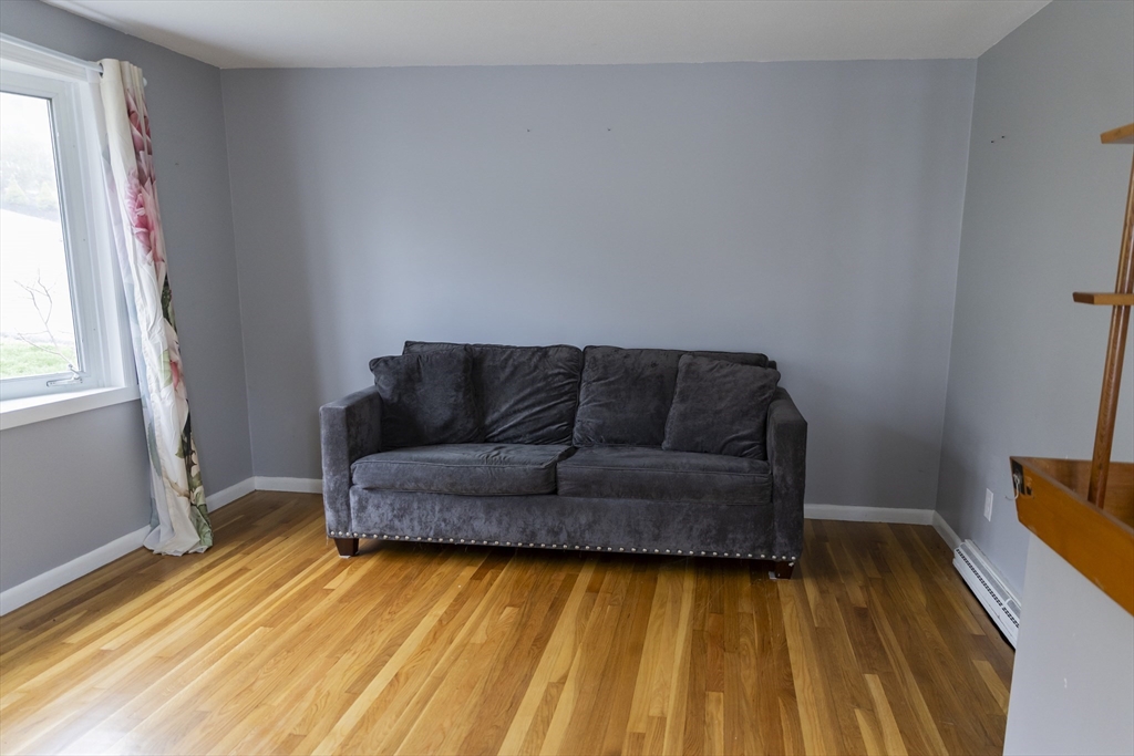 28 Gordon Street Worcester, MA 01604 - Photo 7 of 29