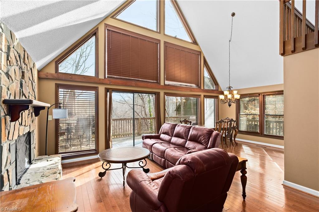 1916 Chateau Ridge Drive Winston-Salem, NC 27103 - Photo 5 of 32