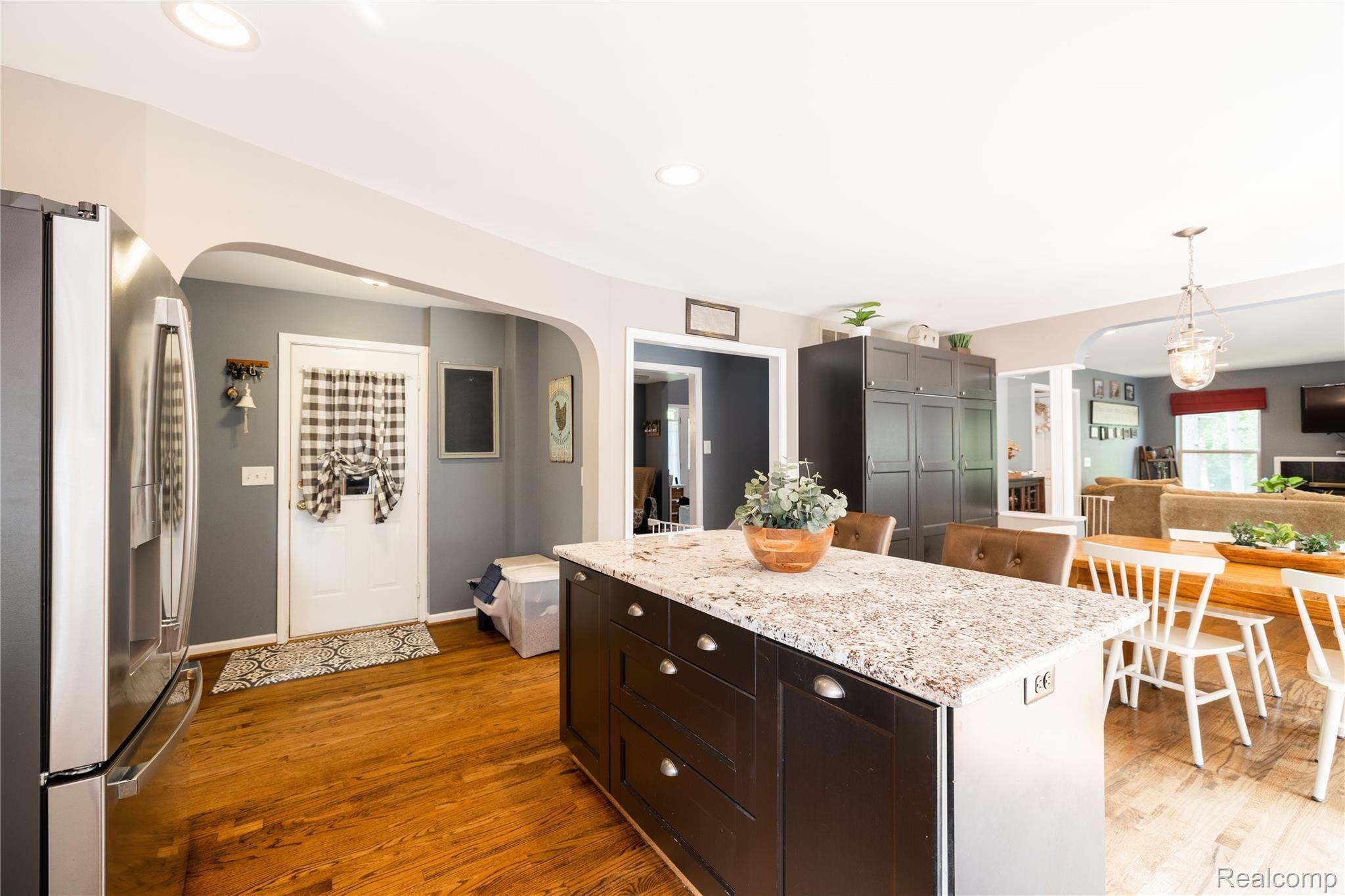5676 Cullen Road Fenton, MI 48430 - Photo 14 of 46 5676 Cullen, Fenton (14 of 46).jpg