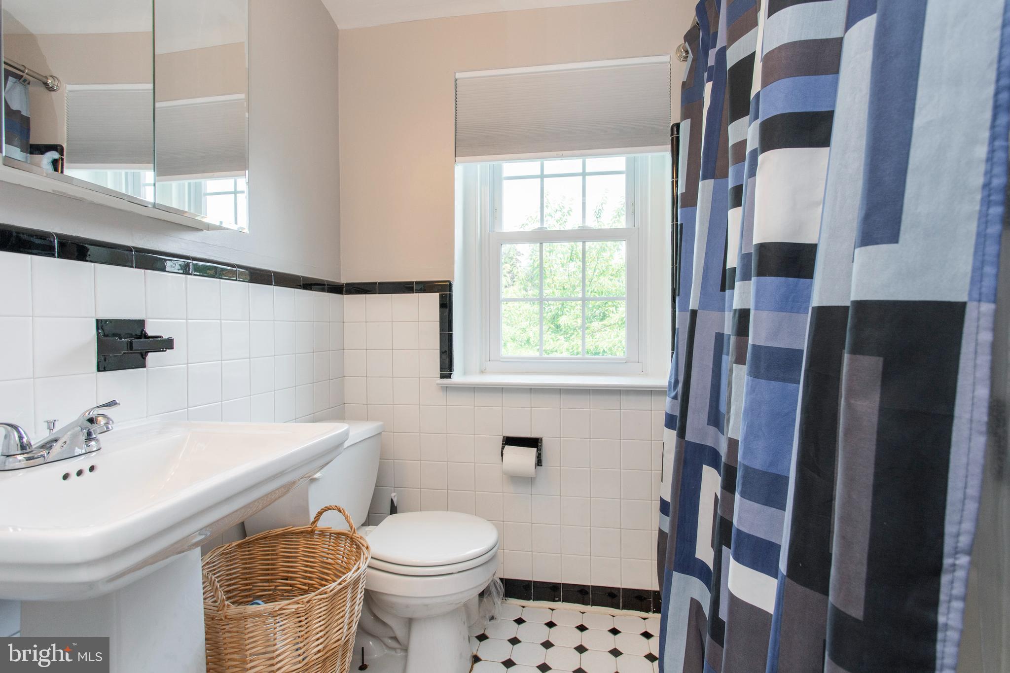 106 Heatherwood Road Havertown, PA 19083 - Photo 35 of 38 Hall Bath