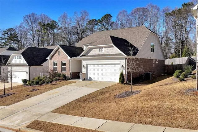 $529,999 | 6968 Manchester Drive, Flowery Branch, GA 30542