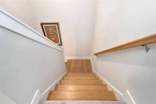 $529,999 | 6968 Manchester Drive, Flowery Branch, GA 30542