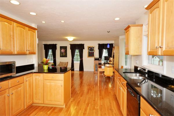 7 Charlesmere Road Billerica, MA 01862 - Photo 2 of 11 Gallery Image 2