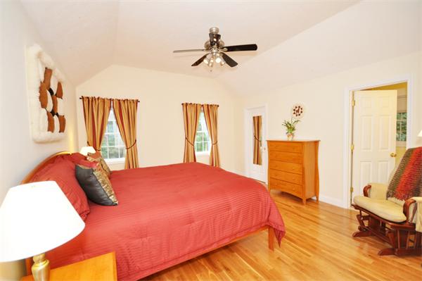 7 Charlesmere Road Billerica, MA 01862 - Photo 6 of 11 Gallery Image 6