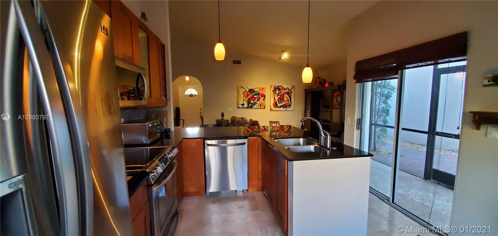 1447 Garden Road Weston, FL 33326 - Photo 17 of 39 Gallery Image 17