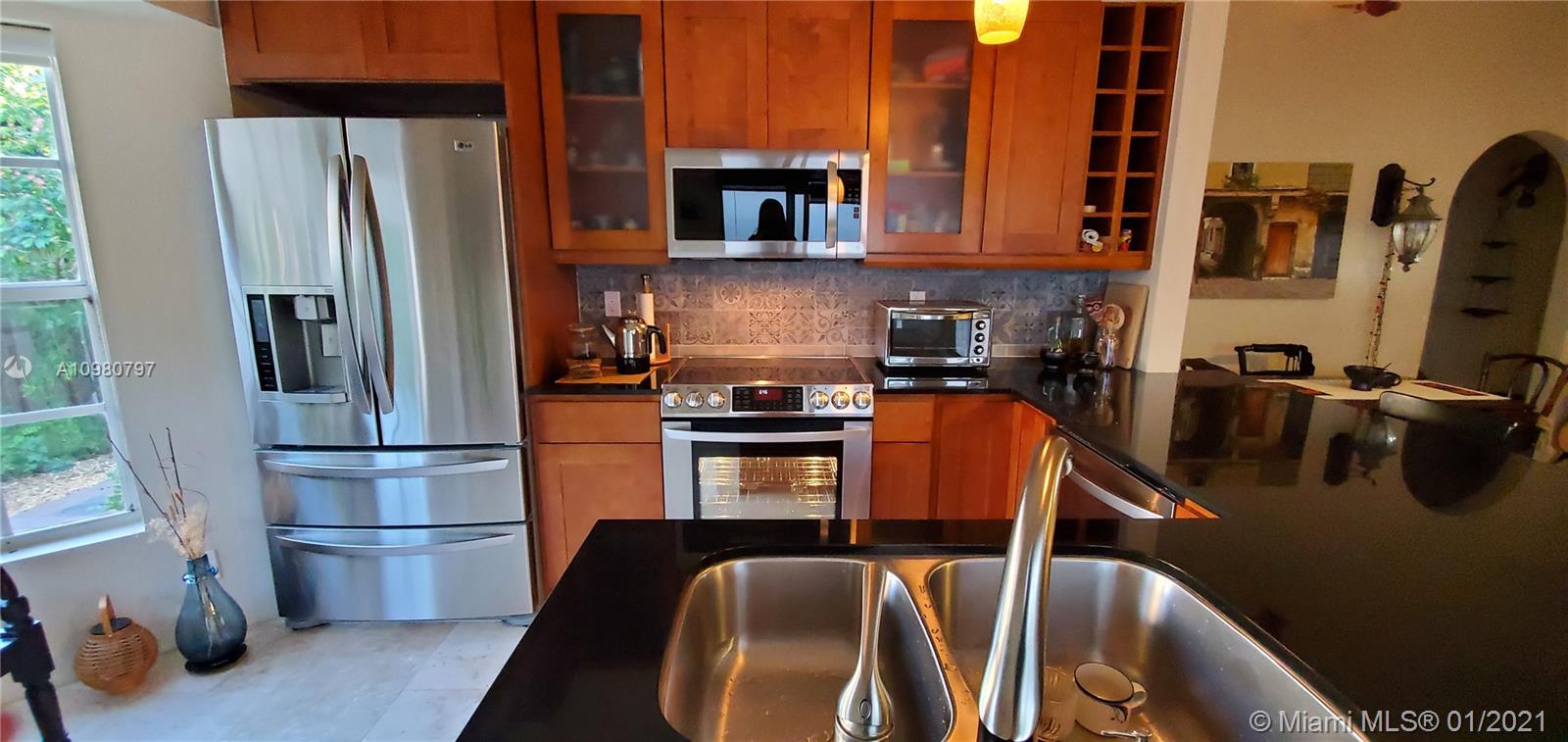 1447 Garden Road Weston, FL 33326 - Photo 18 of 39 Gallery Image 18