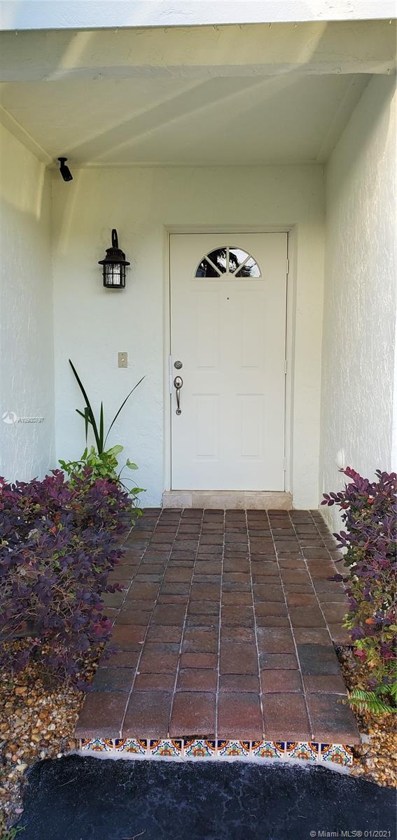 1447 Garden Road Weston, FL 33326 - Photo 6 of 39 Gallery Image 6