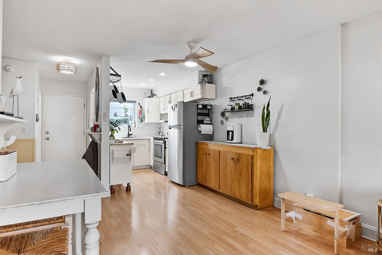 900 Southampton Road, Unit 27 Benicia, CA 94510 - Photo 11 of 33