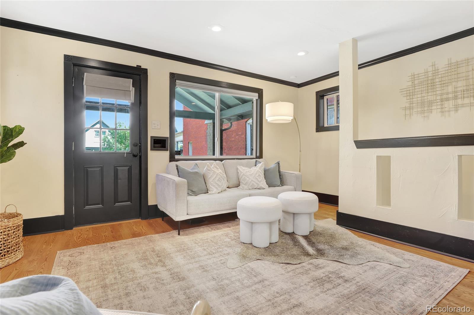 457 Fox Street Denver, CO 80204 - Photo 5 of 33