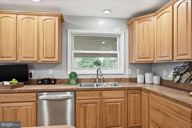 $325,000 | 160 Baltusrol Drive, Charles Town, WV 25414