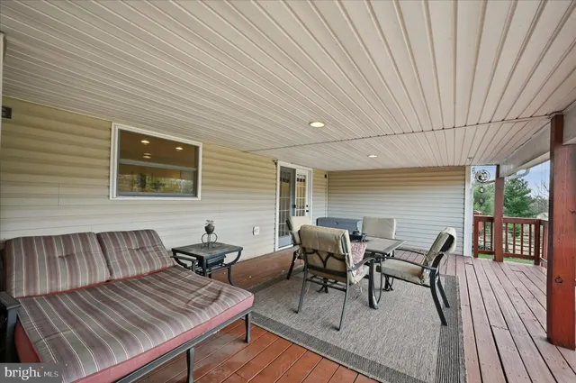 $325,000 | 160 Baltusrol Drive, Charles Town, WV 25414