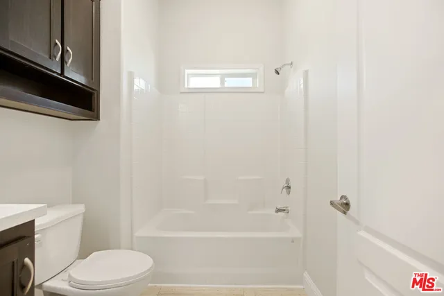 $114,950 | 8250 Lankershim Boulevard, Unit 196, North Hollywood, CA 91605