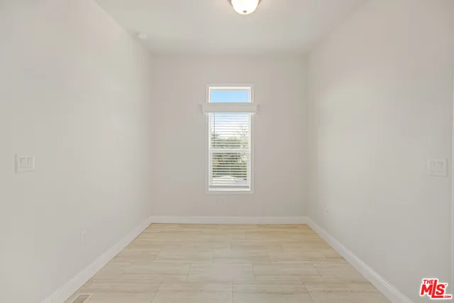 $114,950 | 8250 Lankershim Boulevard, Unit 196, North Hollywood, CA 91605